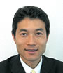 湯本 与士幸　氏